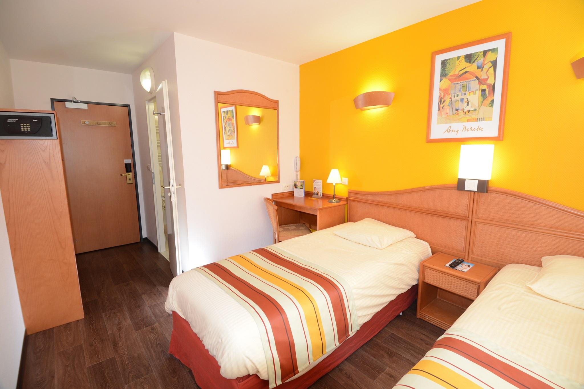 B&B Hotel Strasbourg Aeroport Holtzheim Екстер'єр фото