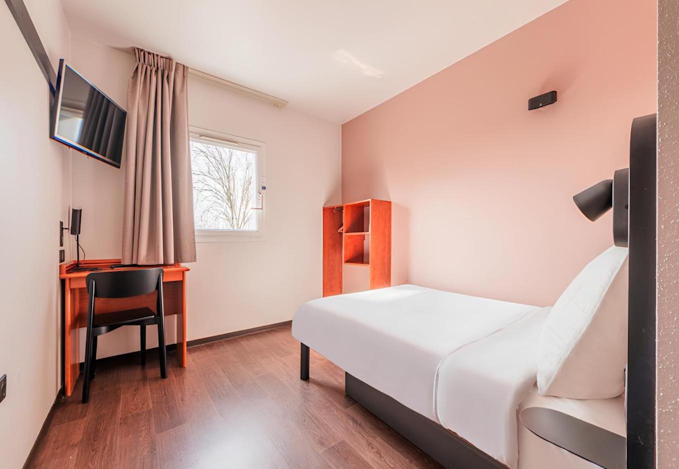 B&B Hotel Strasbourg Aeroport Holtzheim Екстер'єр фото